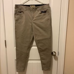 Women’s Khaki Colored Jeans